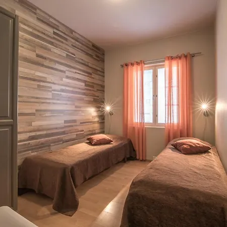 Levillenet Glacier Alpine At Centre レヴィ